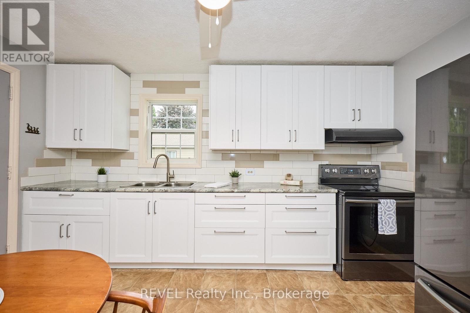 1317 Third Street Louth, St. Catharines, Ontario  L2R 6P9 - Photo 11 - X12734724