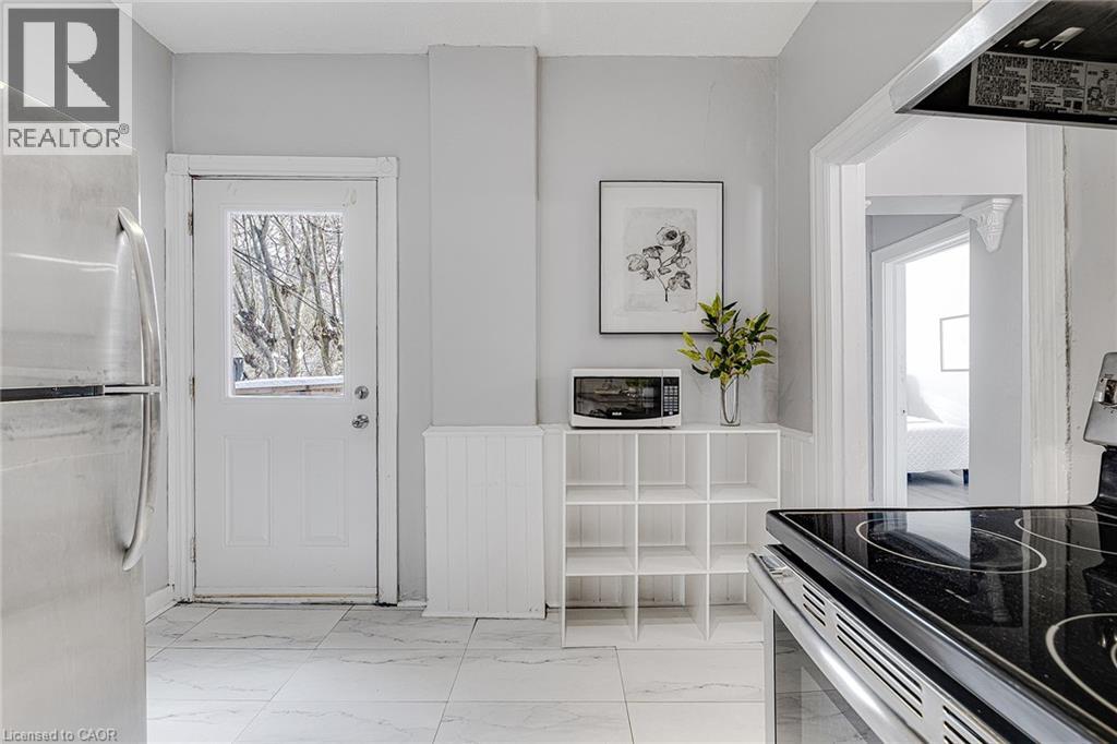 4 Madison Avenue, Hamilton, Ontario  L8L 5Y3 - Photo 11 - 40800950