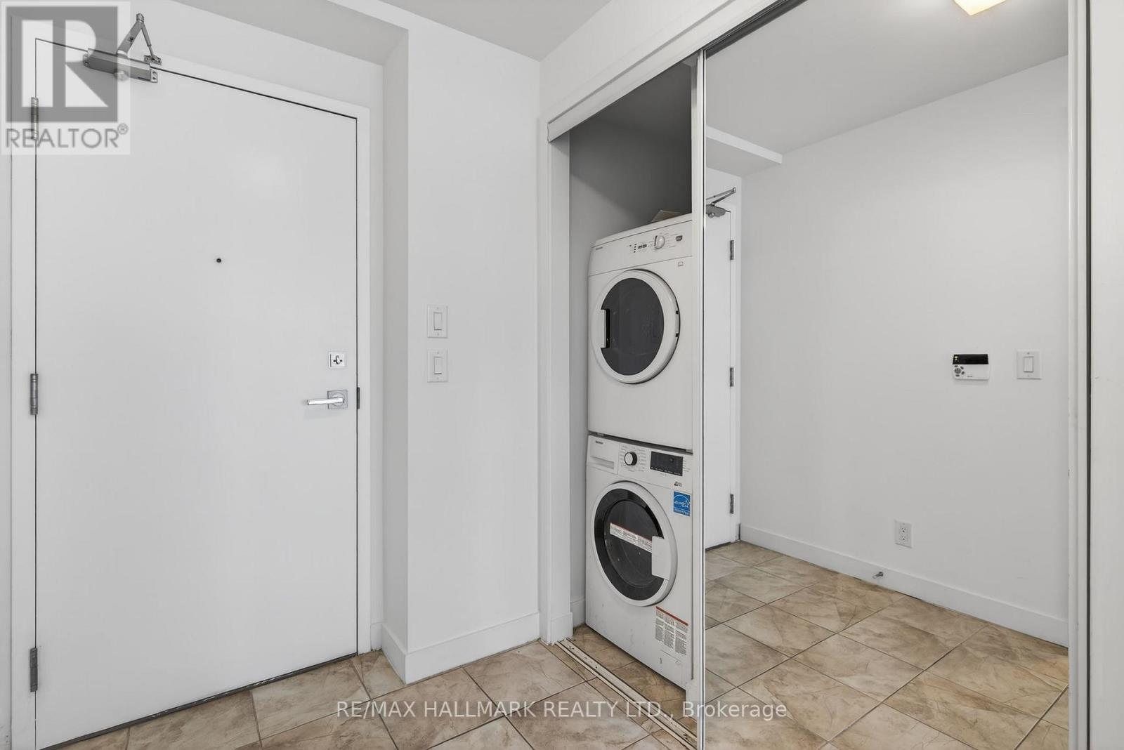 2301 - 14 York Street, Toronto, Ontario  M5J 0B1 - Photo 30 - C12734698