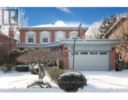 28 CRAIGMONT DRIVE, Toronto, Ontario