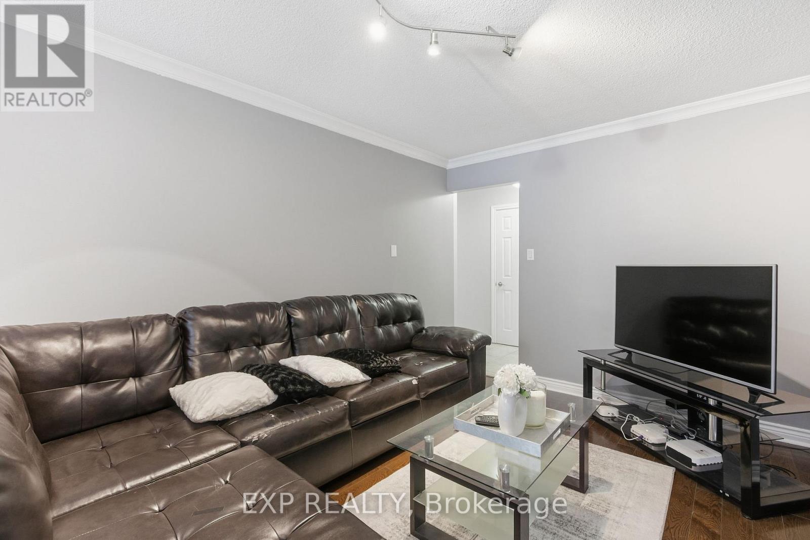 2320 Meriadoc Drive, Pickering, Ontario  L1X 2E3 - Photo 19 - E12734732