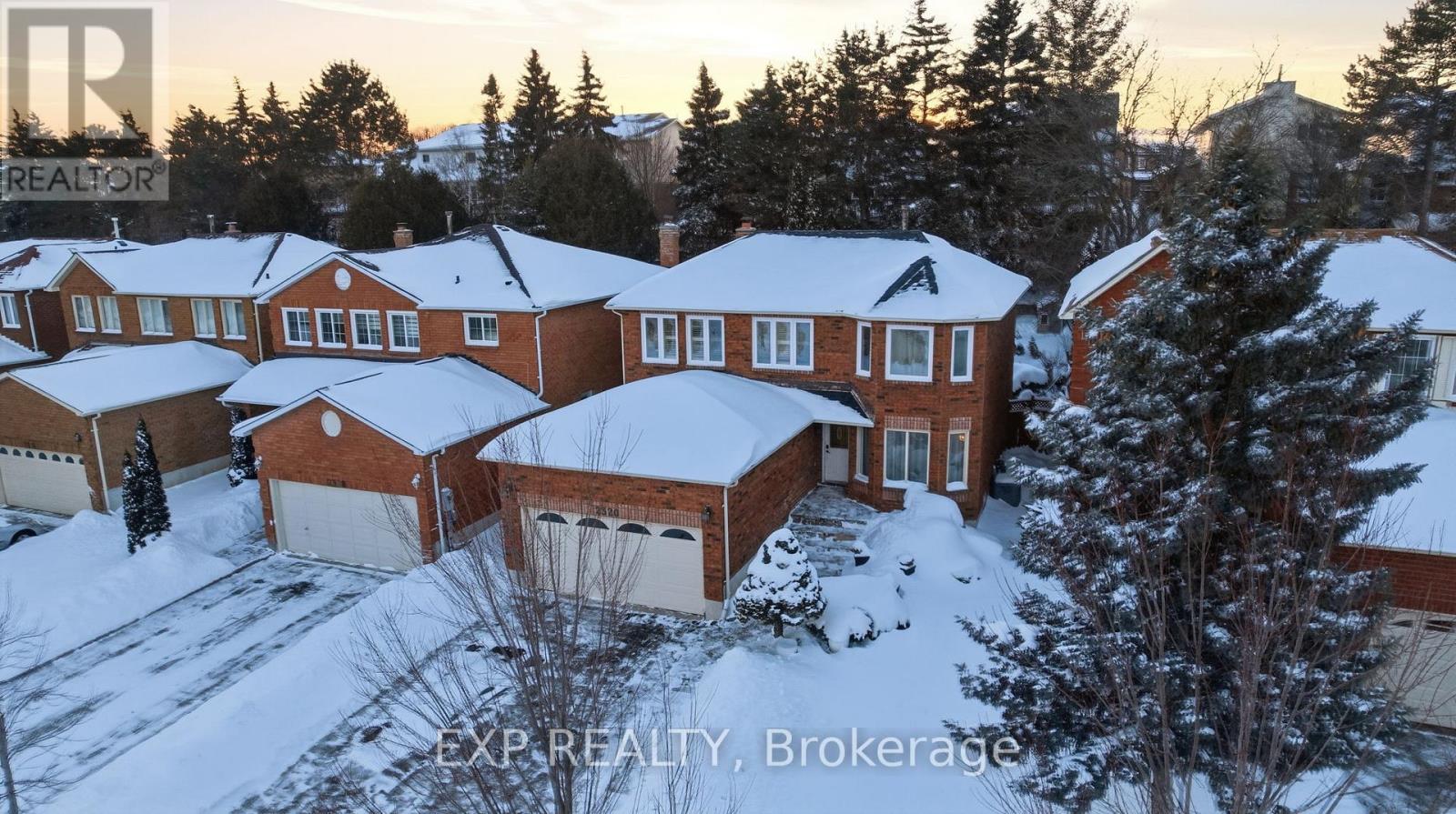 2320 Meriadoc Drive, Pickering, Ontario  L1X 2E3 - Photo 4 - E12734732