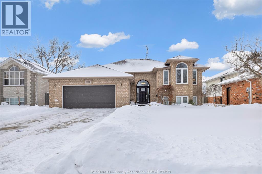 MLS# 26001968: 284 Sunnyside, LaSalle, Canada