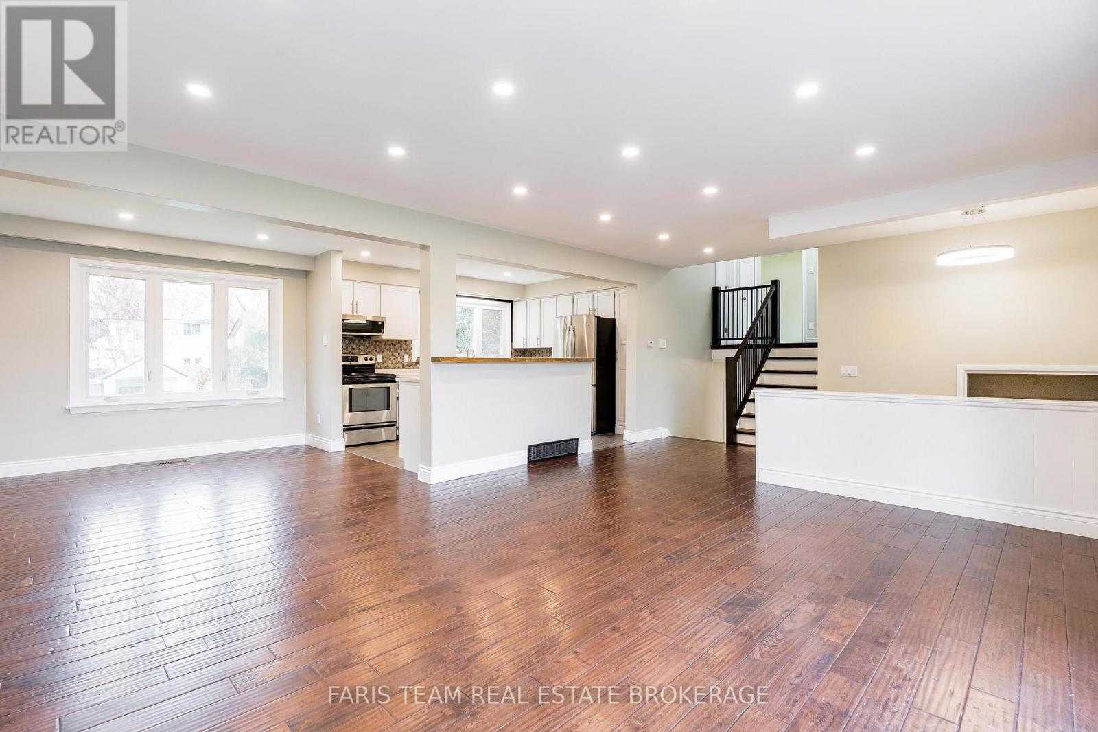 128 Rose Street, Barrie, Ontario  L4M 2T7 - Photo 15 - S12734678