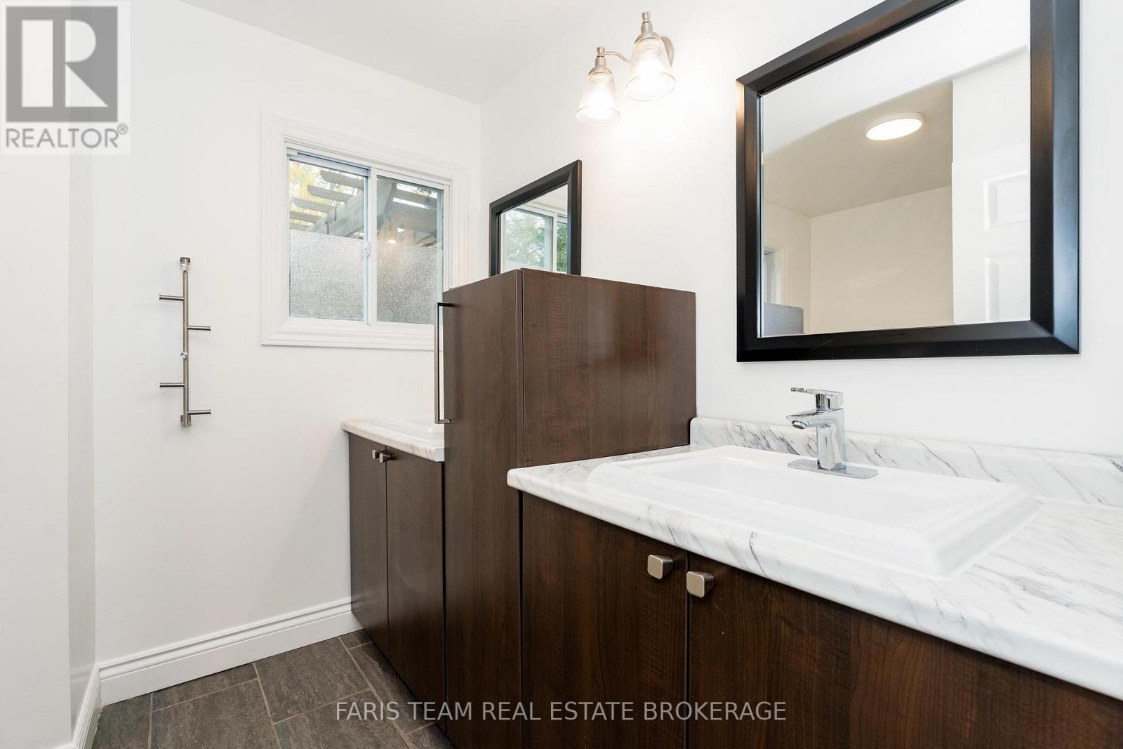 128 Rose Street, Barrie, Ontario  L4M 2T7 - Photo 26 - S12734678