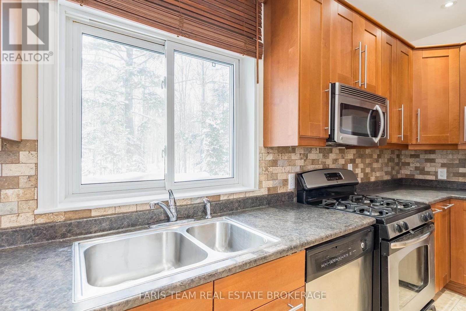2384 Champlain Road, Tiny, Ontario  L9M 0C9 - Photo 6 - S12734696