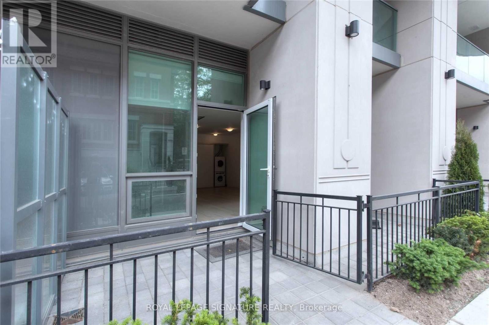 108 - 377 Madison Avenue, Toronto, Ontario  M4V 2W7 - Photo 2 - C12734714