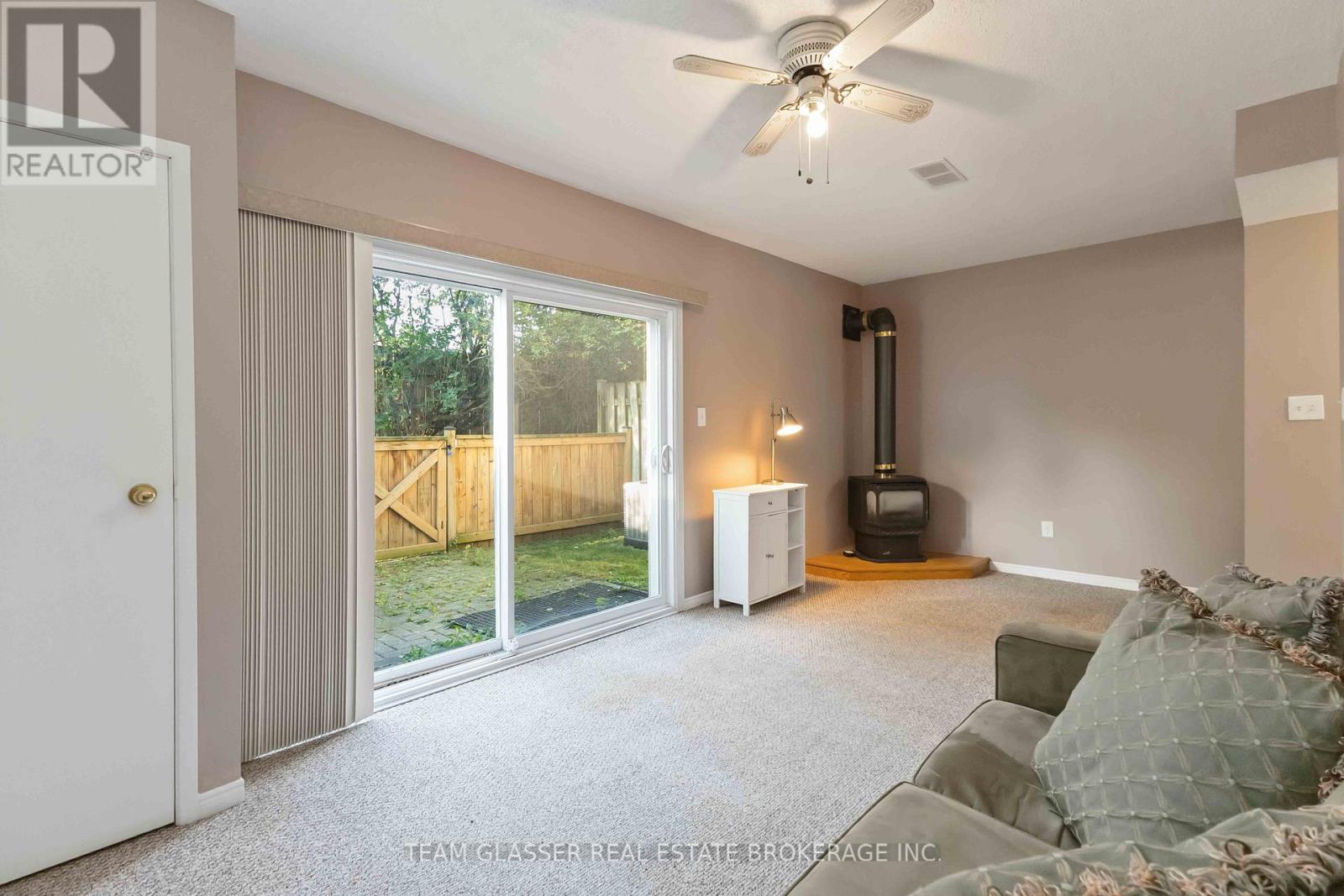 Photo 9 of 34 for 63 - 1990 Wavell Street