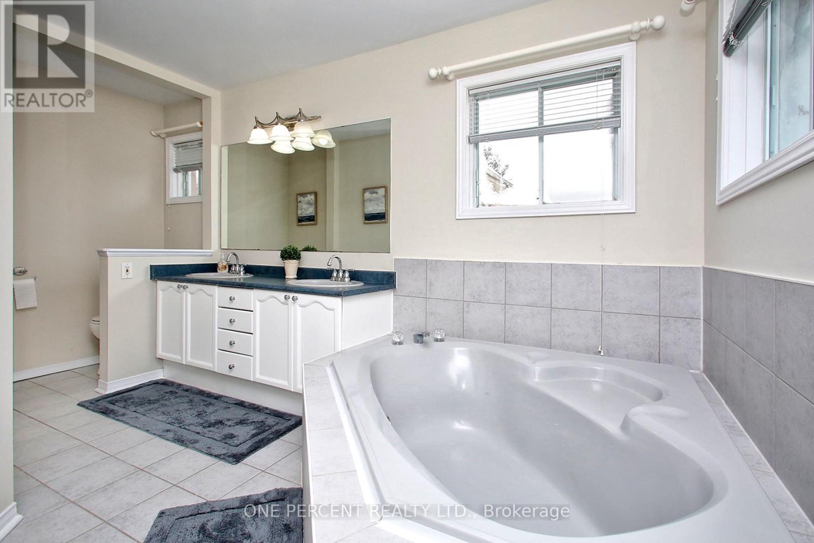 5 Watson Road, Halton Hills, Ontario  L7G 5N8 - Photo 19 - W12734668