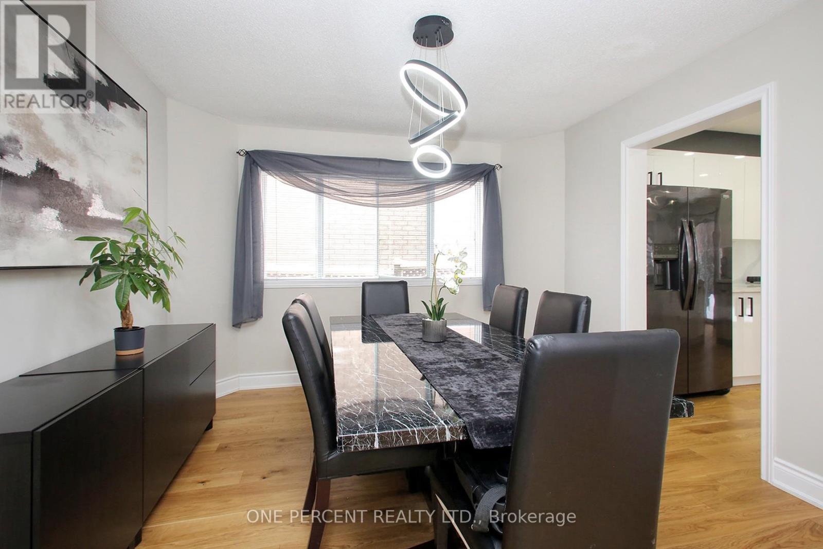 5 Watson Road, Halton Hills, Ontario  L7G 5N8 - Photo 6 - W12734668