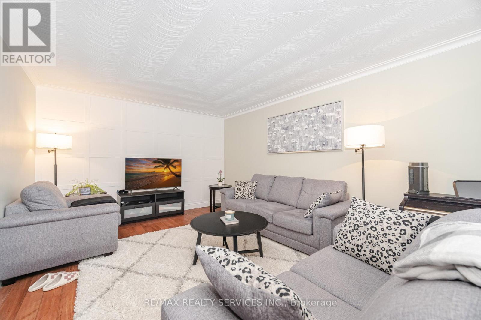 234 Elizabeth Street S, Brampton, Ontario  L6Y 1S1 - Photo 3 - W12734702