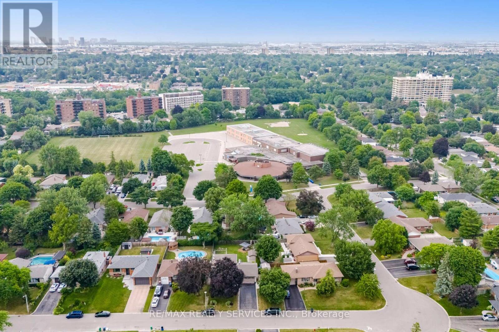 234 Elizabeth Street S, Brampton, Ontario  L6Y 1S1 - Photo 45 - W12734702