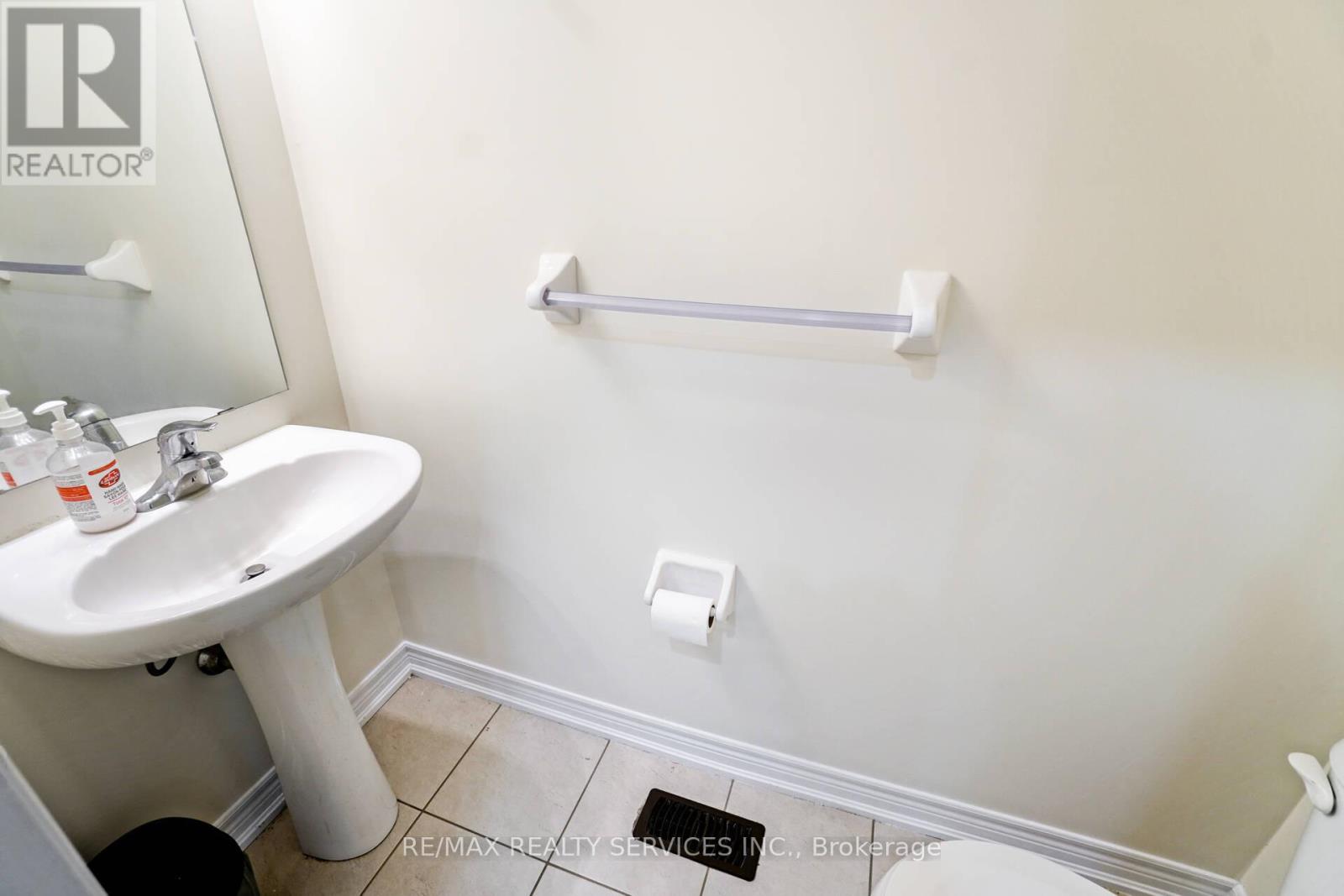 49 Sea Drifter Crescent, Brampton, Ontario  L6P 4B1 - Photo 16 - W12734716