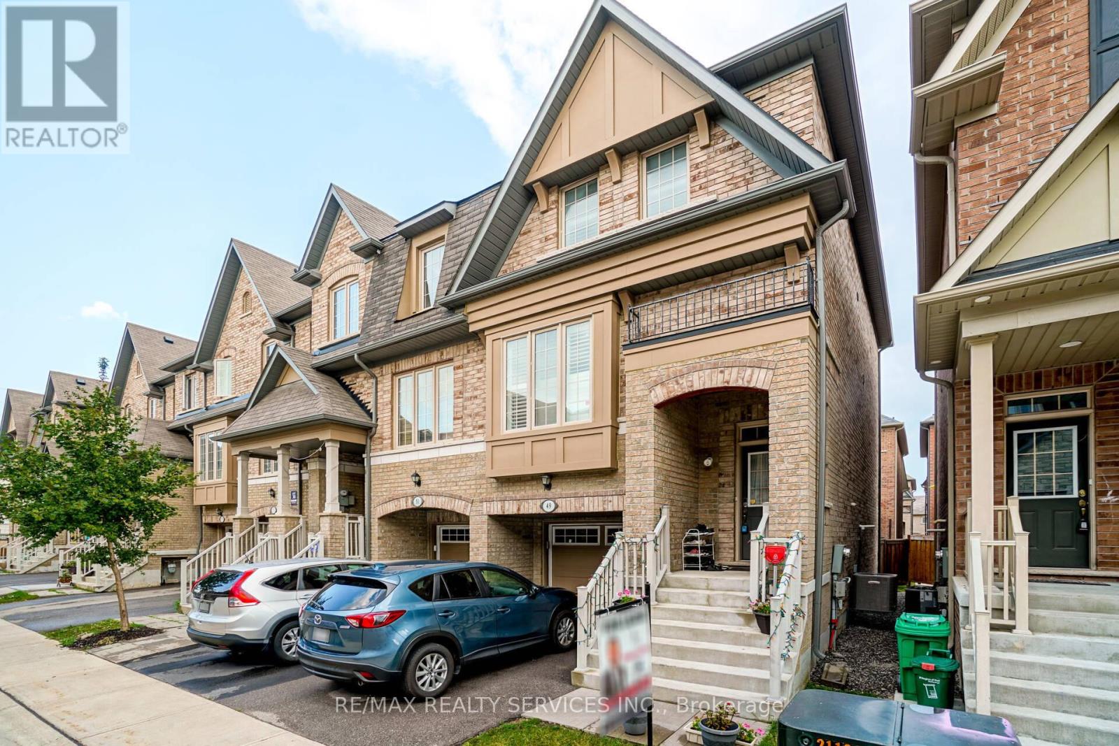 49 Sea Drifter Crescent, Brampton, Ontario  L6P 4B1 - Photo 2 - W12734716