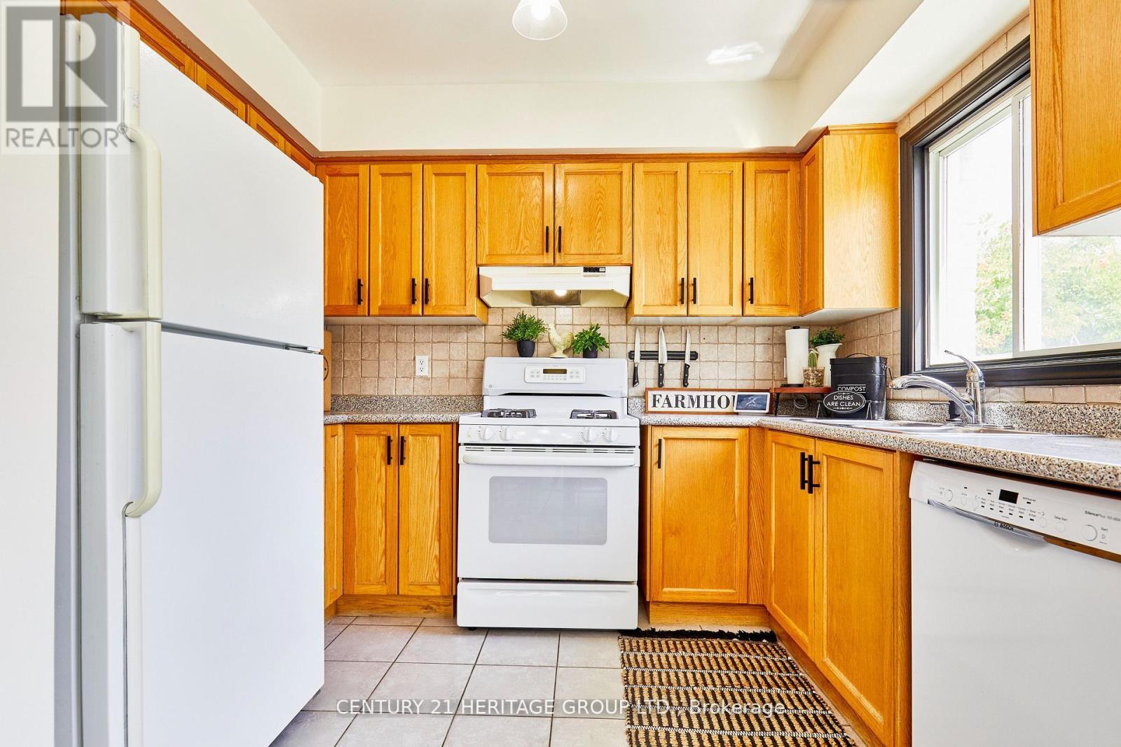 13 Carriage House Road, Caledon, Ontario  L7E 2H8 - Photo 12 - W12734742