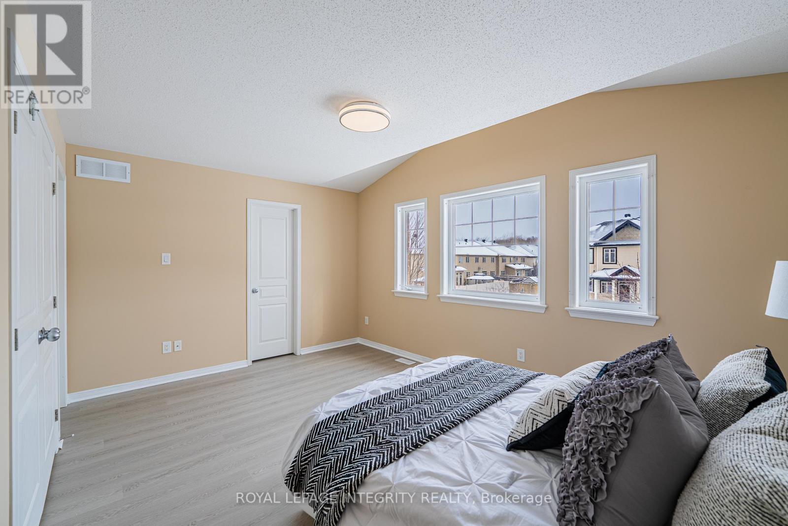 361 Celtic Ridge Crescent, Ottawa, Ontario  K2W 0B6 - Photo 26 - X12727672