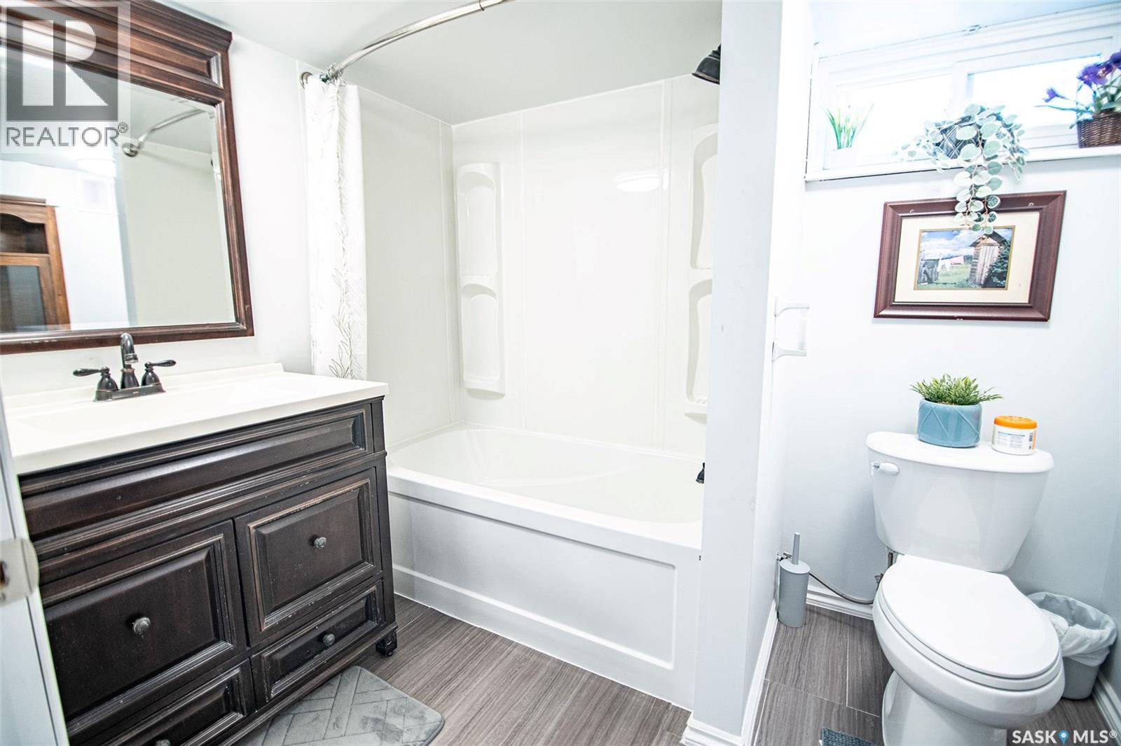 301 River Street E, Prince Albert, Saskatchewan  S6V 0A3 - Photo 8 - SK027038