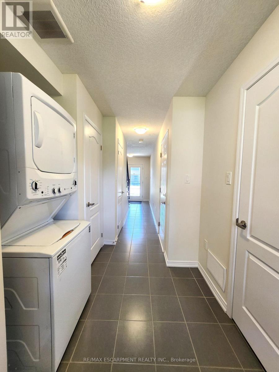 6 Baskett Street, Brantford, Ontario  N3T 5L5 - Photo 7 - X12734730