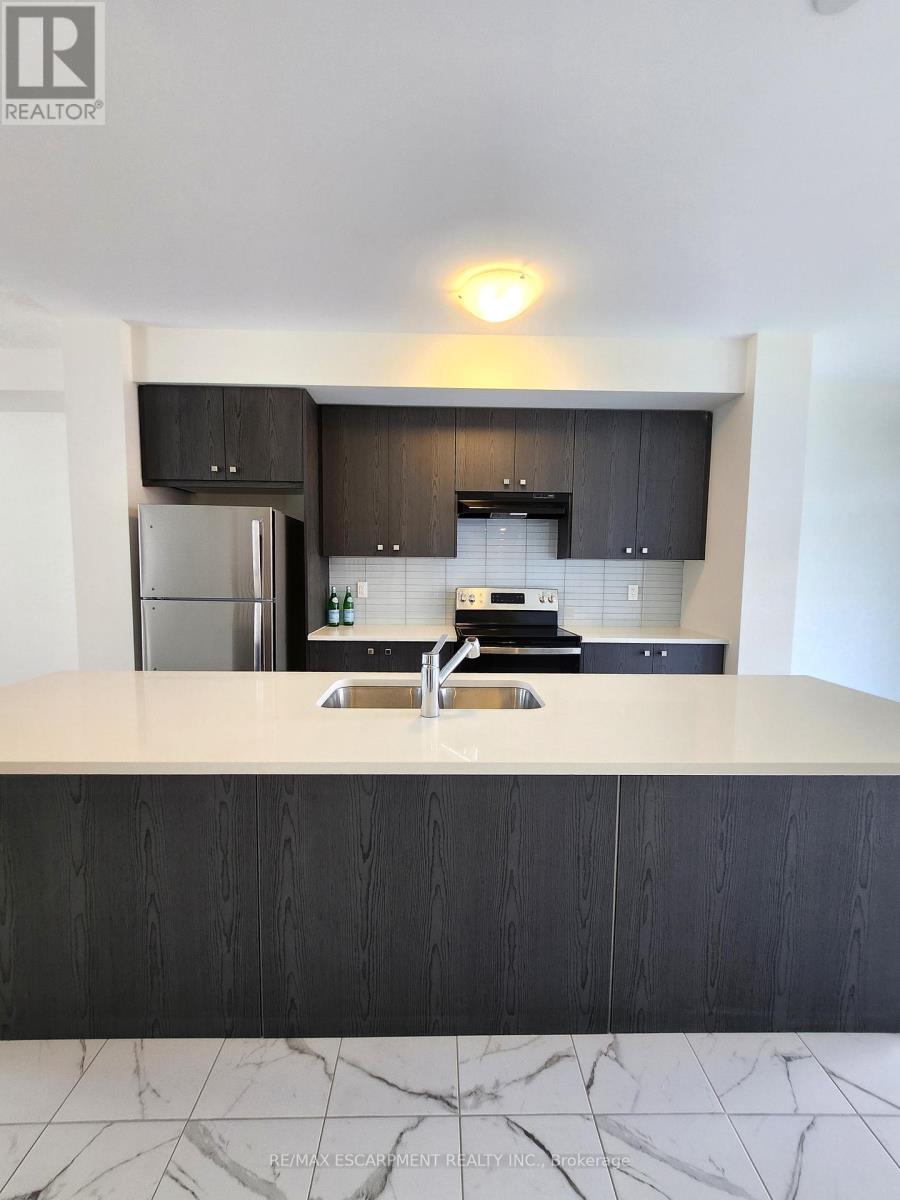 6 Baskett Street, Brantford, Ontario  N3T 5L5 - Photo 8 - X12734730