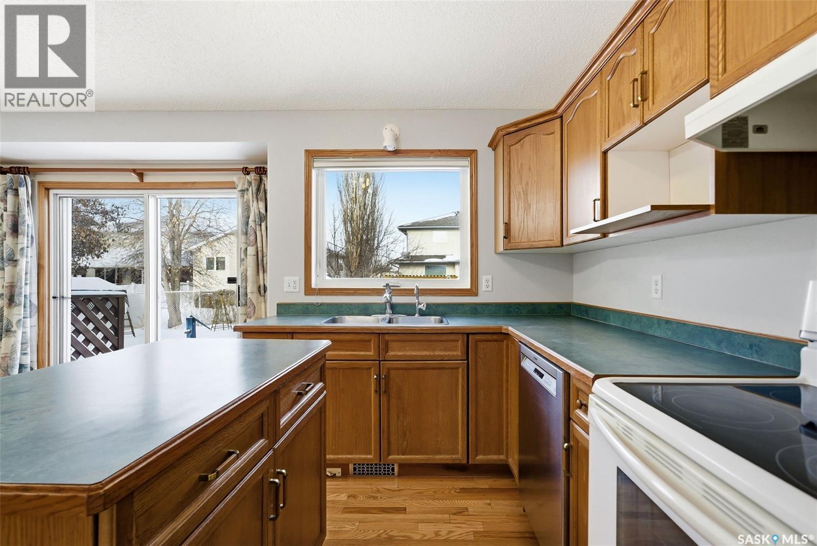 3216 Thames Crescent E, Regina, Saskatchewan  S4V 2X9 - Photo 11 - SK027498