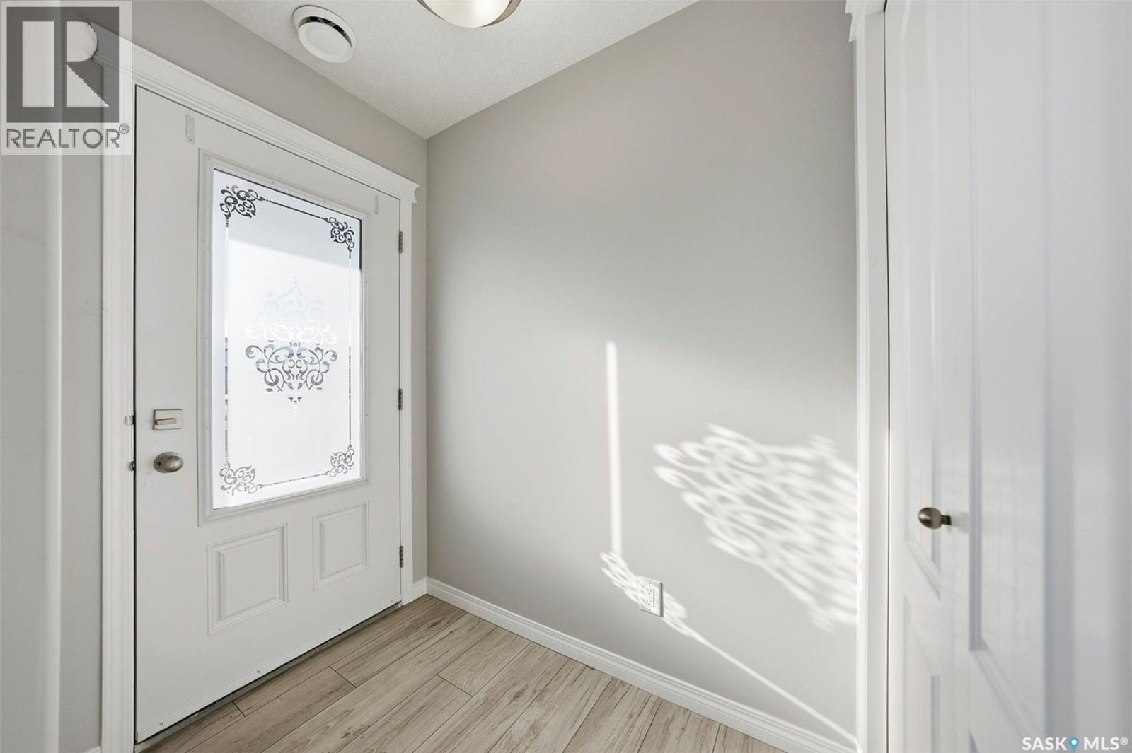 512 103 Klassen Crescent, Saskatoon, Saskatchewan  S7R 0J2 - Photo 5 - SK027410