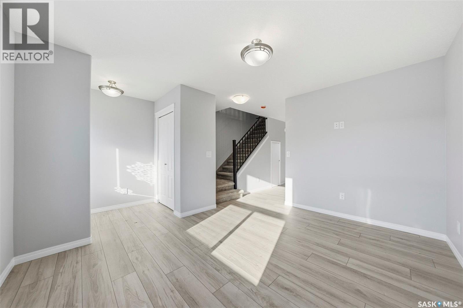 512 103 Klassen Crescent, Saskatoon, Saskatchewan  S7R 0J2 - Photo 8 - SK027410