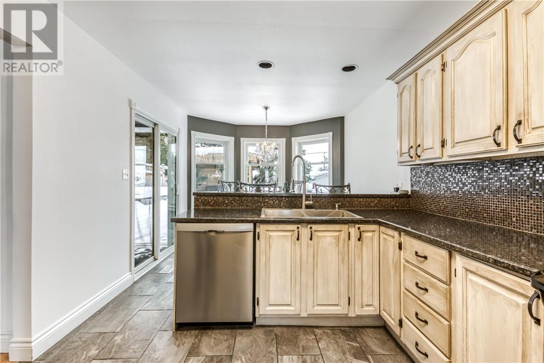 433 Raymond Crescent, Azilda, Ontario  P0M 1B0 - Photo 5 - 2126199