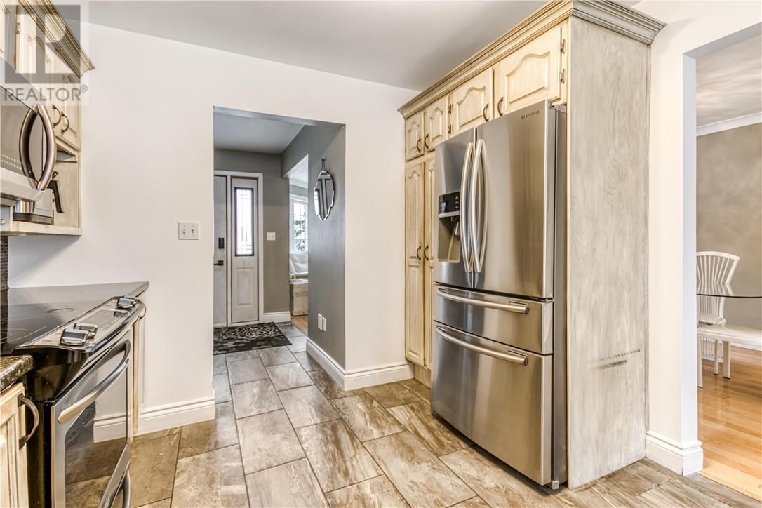 433 Raymond Crescent, Azilda, Ontario  P0M 1B0 - Photo 9 - 2126199