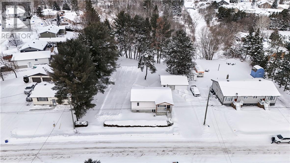 285 Omer, Chelmsford, Ontario  P0M 1L0 - Photo 4 - 2126162