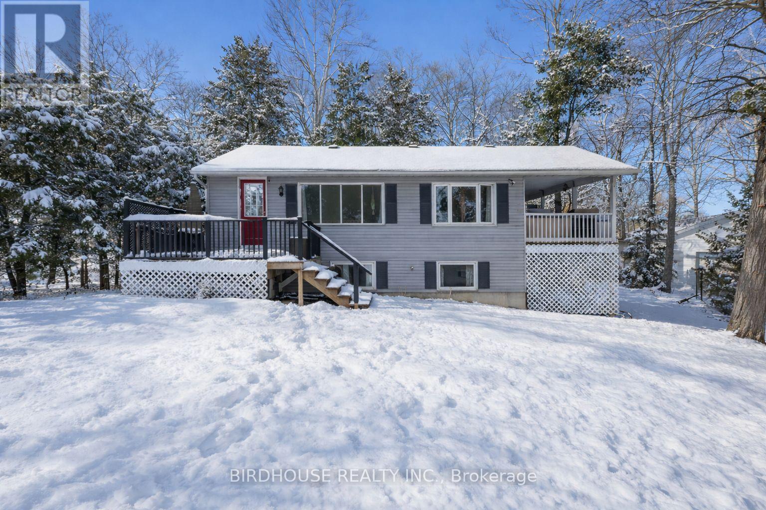 23 Pleasure Street, Kawartha Lakes, Ontario  K0M 1G0 - Photo 1 - X12734824