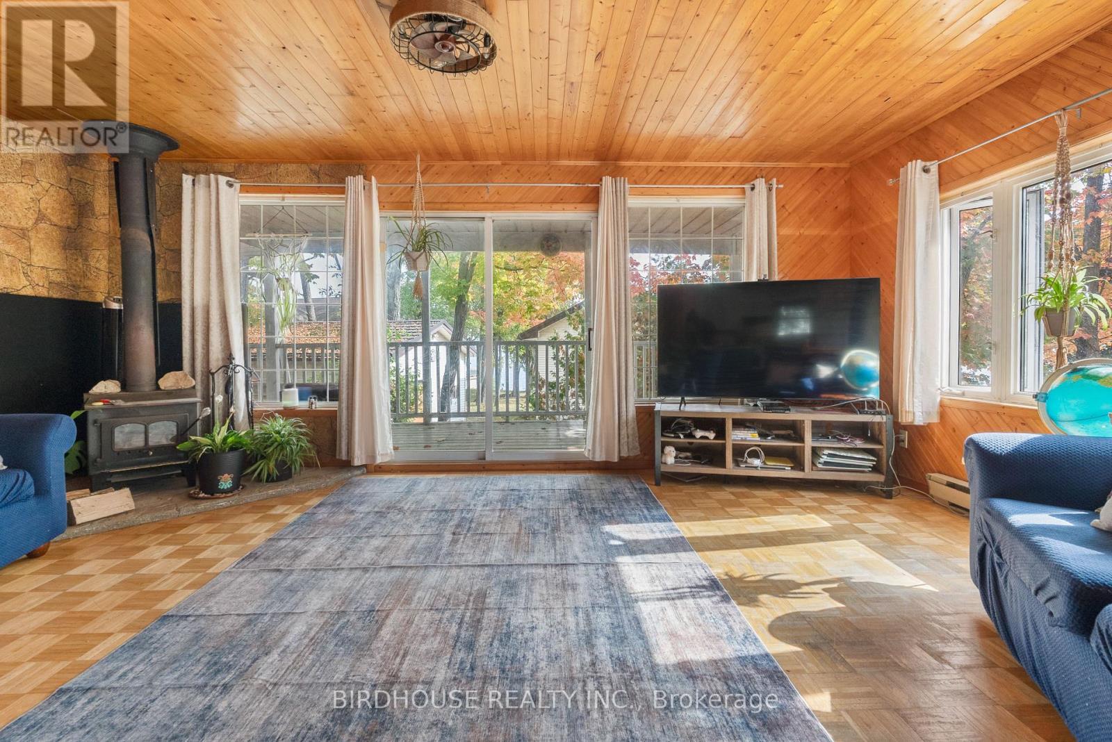 23 Pleasure Street, Kawartha Lakes, Ontario  K0M 1G0 - Photo 10 - X12734824