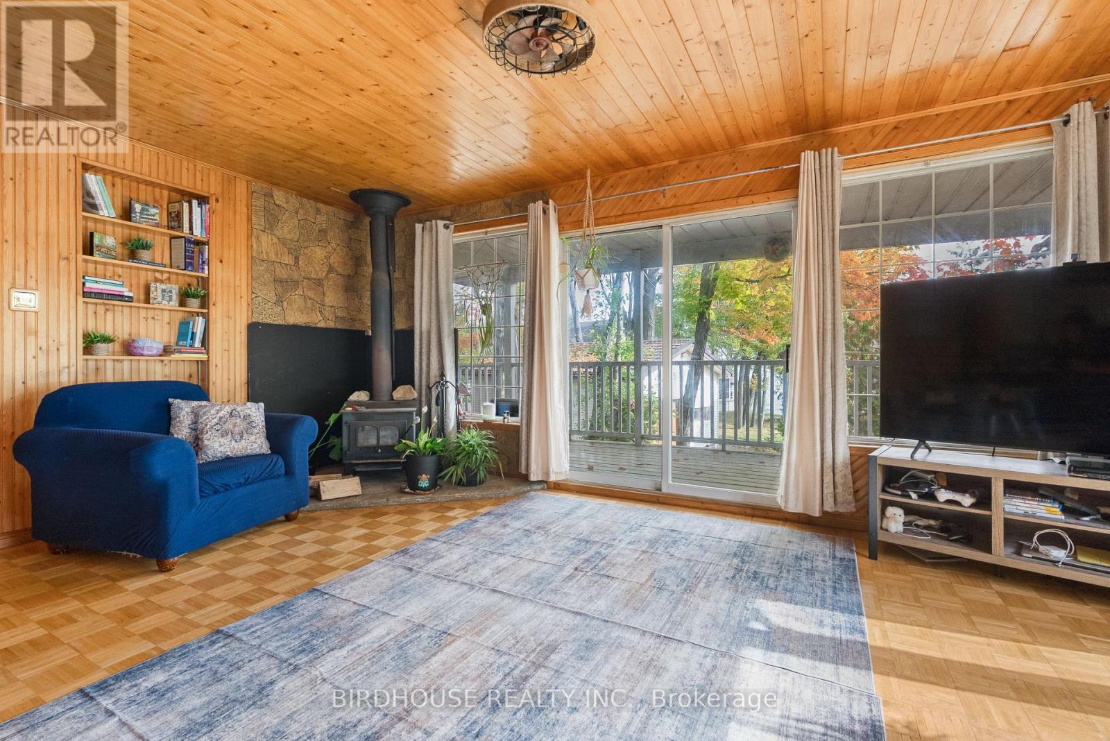 23 Pleasure Street, Kawartha Lakes, Ontario  K0M 1G0 - Photo 11 - X12734824