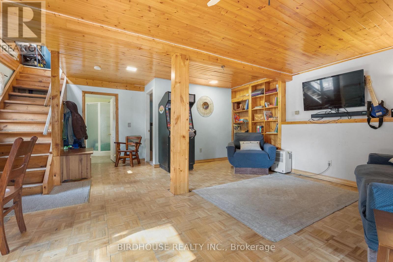 23 Pleasure Street, Kawartha Lakes, Ontario  K0M 1G0 - Photo 18 - X12734824