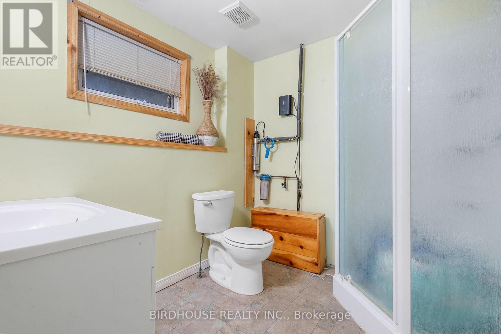 23 Pleasure Street, Kawartha Lakes, Ontario  K0M 1G0 - Photo 22 - X12734824