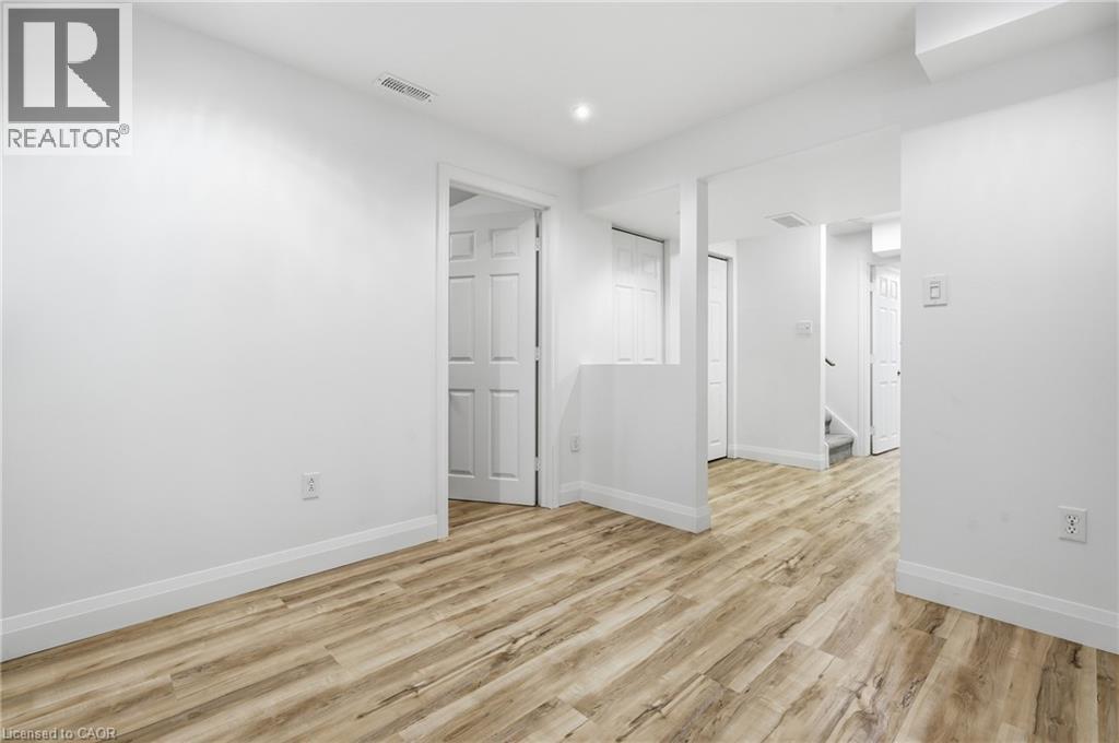 50 Dahlia Street, Kitchener, Ontario  N2E 4B1 - Photo 30 - 40799579