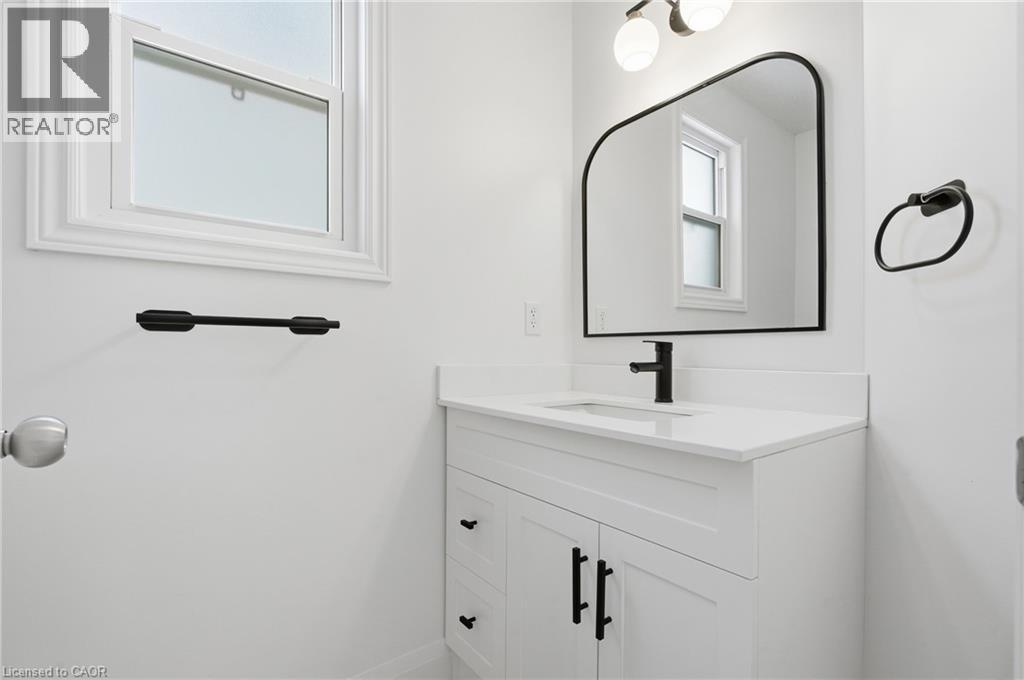 50 Dahlia Street, Kitchener, Ontario  N2E 4B1 - Photo 5 - 40799579