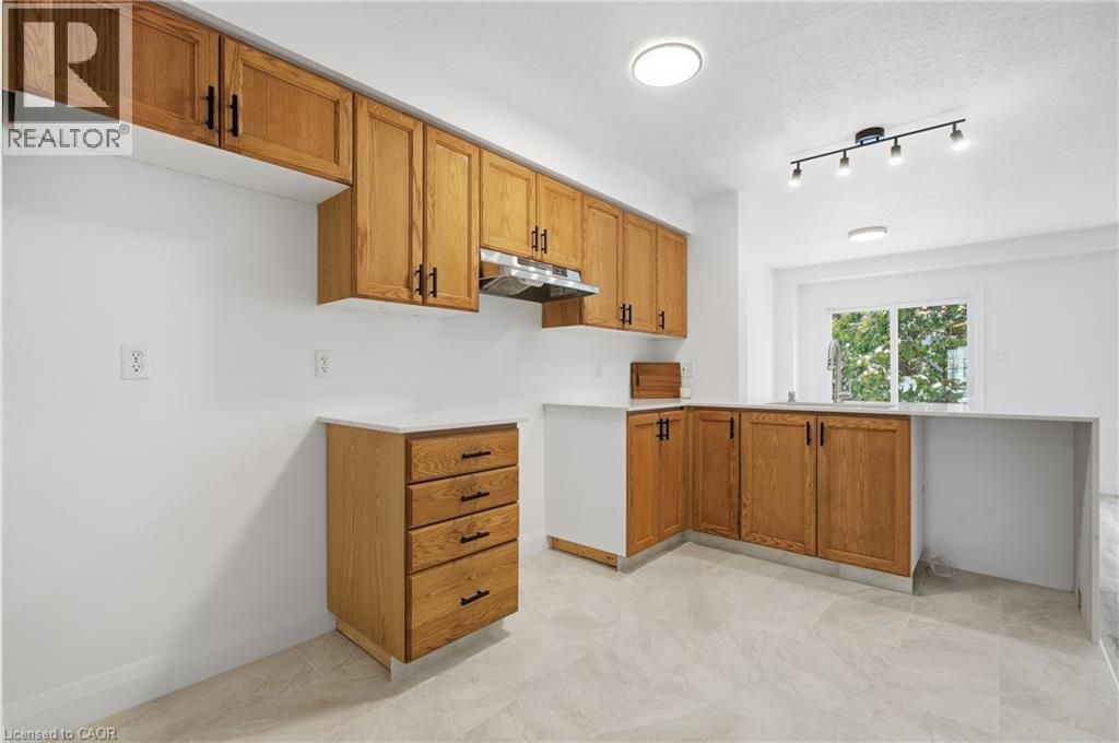 50 Dahlia Street, Kitchener, Ontario  N2E 4B1 - Photo 11 - 40799579