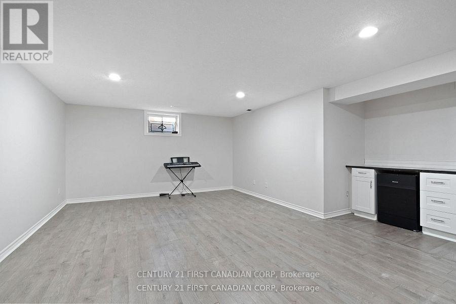 46 Westlake Drive, St. Thomas, Ontario  N5P 0C6 - Photo 33 - X12734820