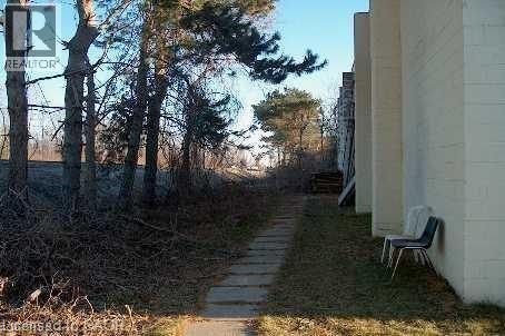 435 Enfield Road Unit# A, Burlington, Ontario  L7T 2X5 - Photo 3 - 40764194