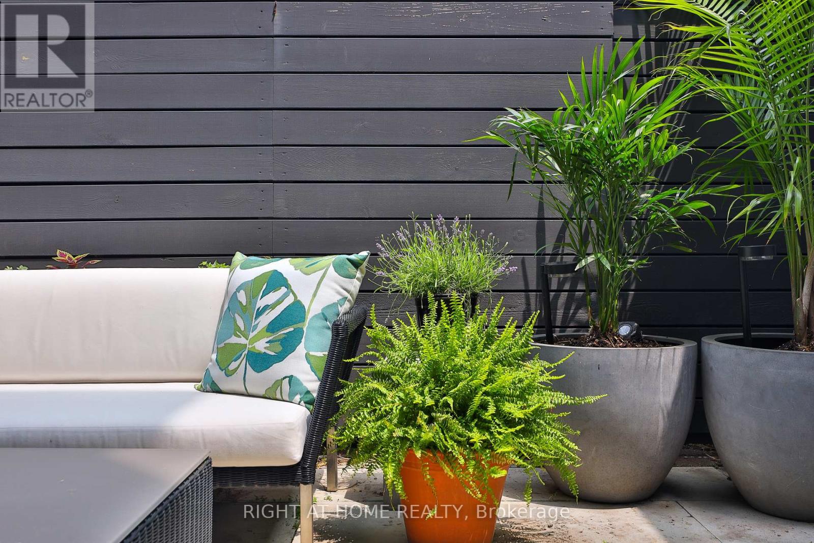 207 Claremont Street, Toronto, Ontario M6J 2N1 - Photo 12 - C12734758