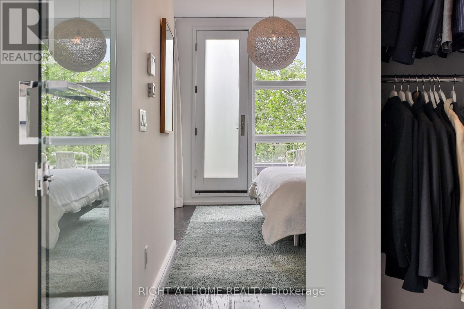 207 Claremont Street, Toronto, Ontario M6J 2N1 - Photo 13 - C12734758