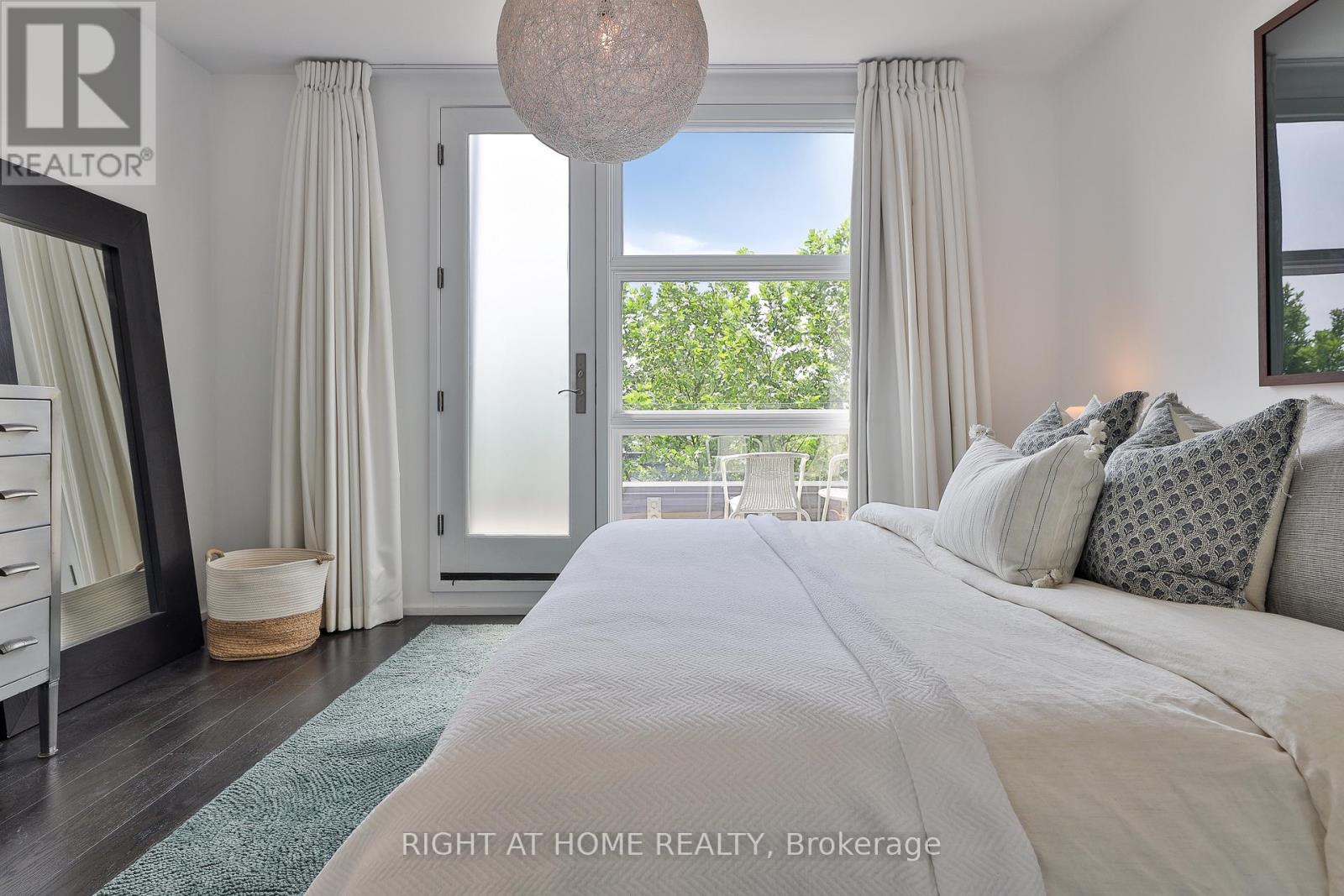 207 Claremont Street, Toronto, Ontario M6J 2N1 - Photo 16 - C12734758