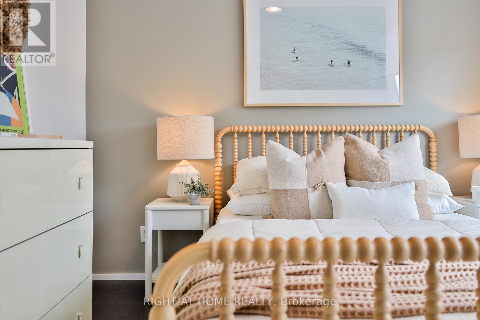 207 Claremont Street, Toronto, Ontario M6J 2N1 - Photo 26 - C12734758