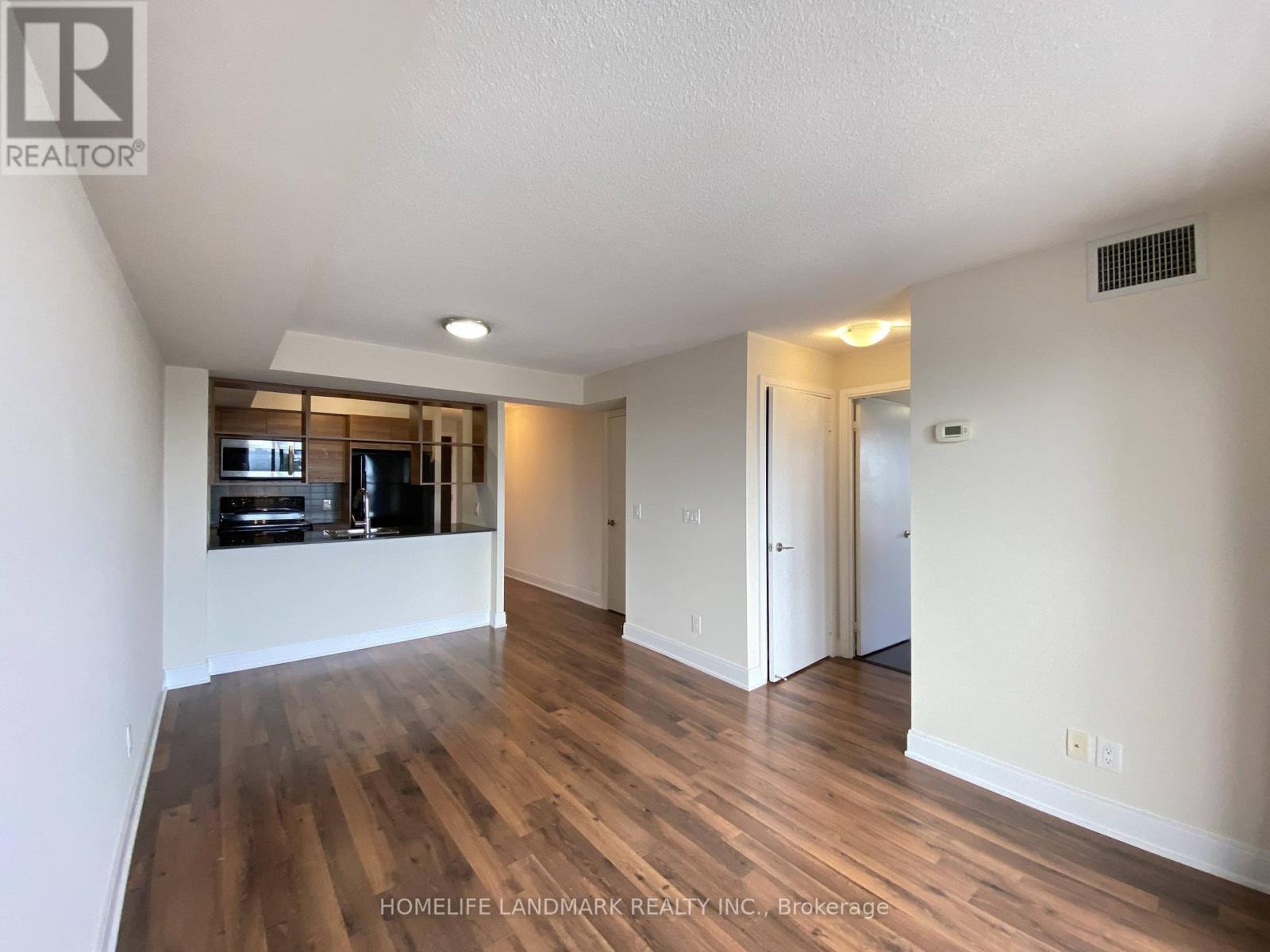 1525 - 135 Village Green Square, Toronto, Ontario  M1S 0G4 - Photo 4 - E12734772