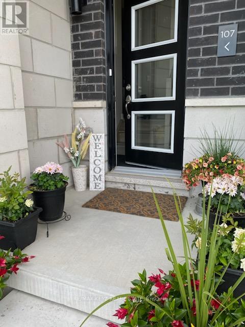 107 - 2550 Castlegate Crossing, Pickering, Ontario  L1X 0H6 - Photo 2 - E12734872