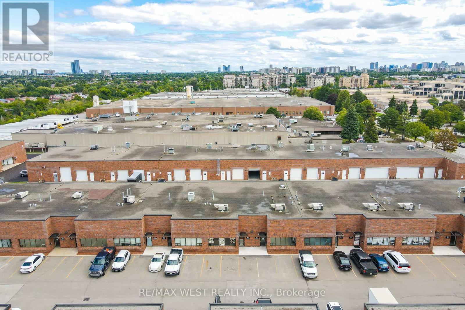 8 - 116 Viceroy Road, Vaughan, Ontario  L4K 2M1 - Photo 4 - N12734766