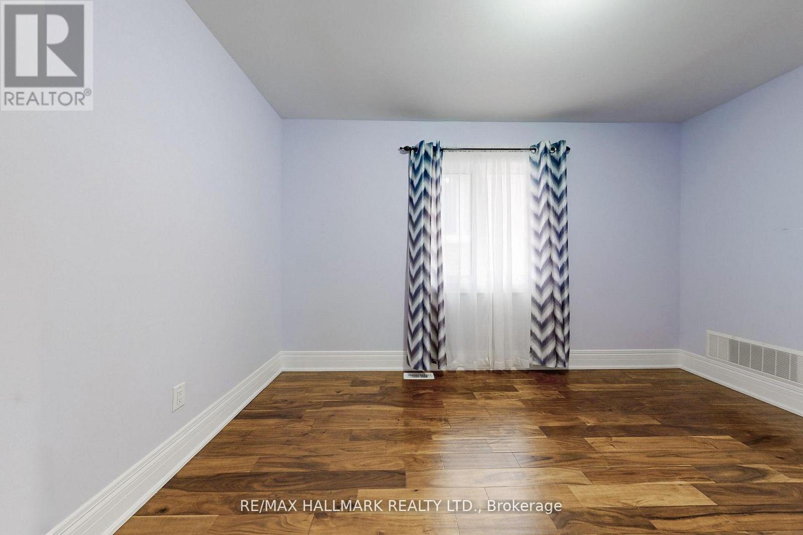 61 Mcisaac Drive, Springwater, Ontario  L4M 4S4 - Photo 35 - S12734814