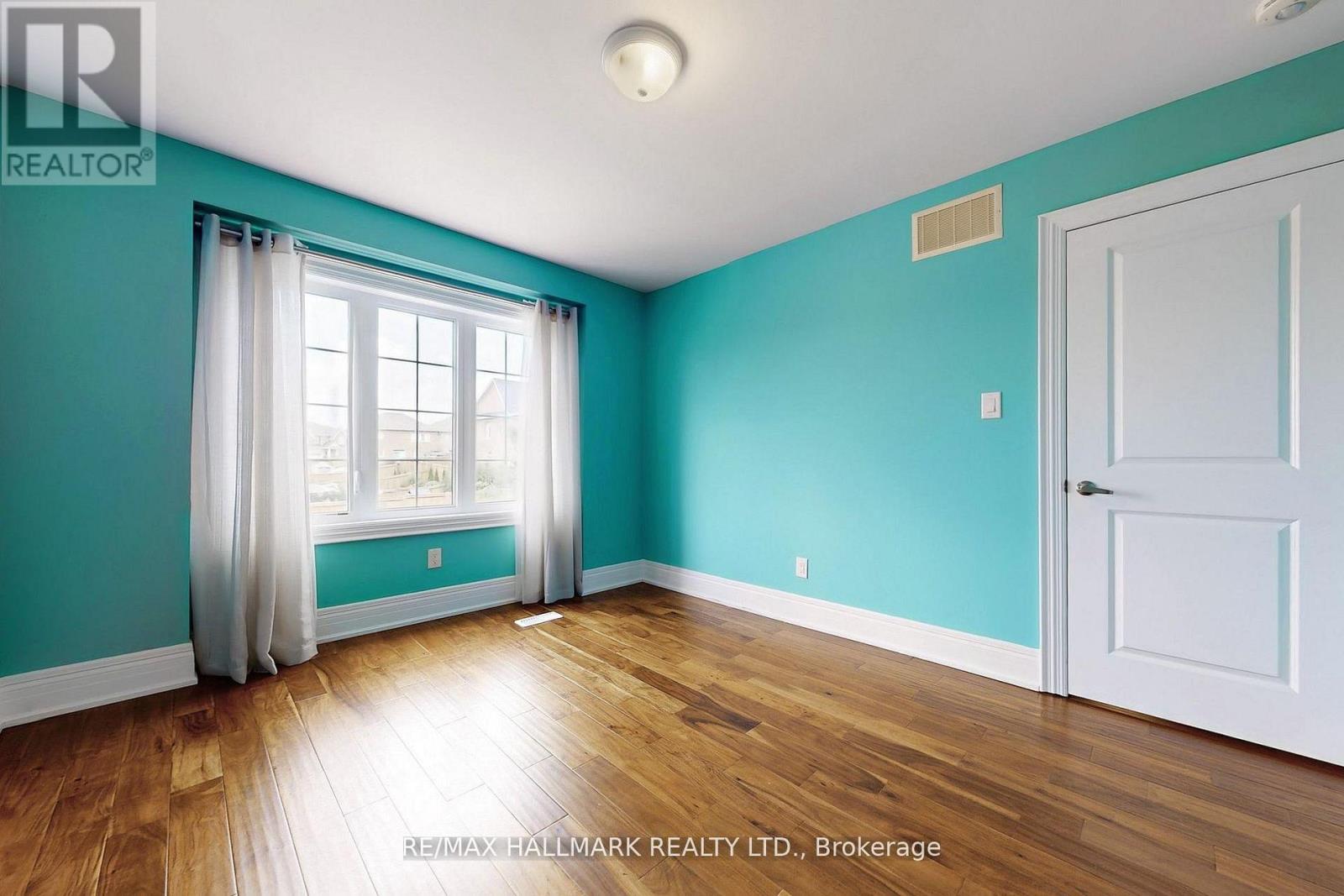 61 Mcisaac Drive, Springwater, Ontario  L4M 4S4 - Photo 36 - S12734814