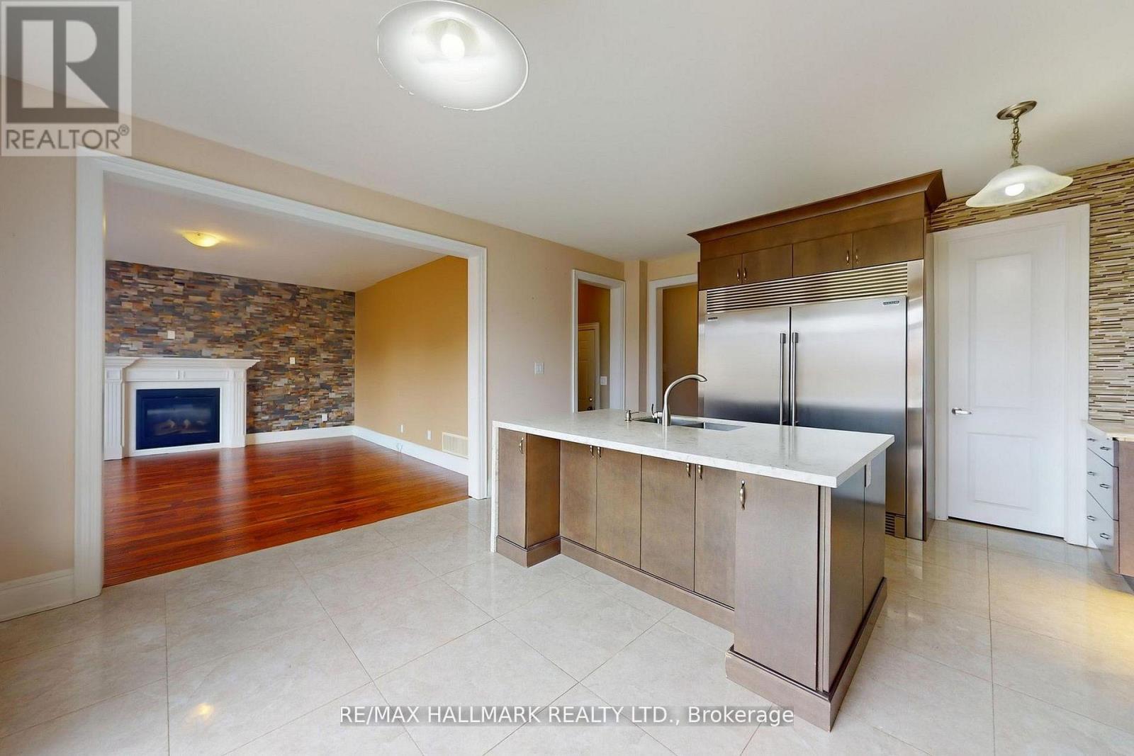 61 Mcisaac Drive, Springwater, Ontario  L4M 4S4 - Photo 6 - S12734814