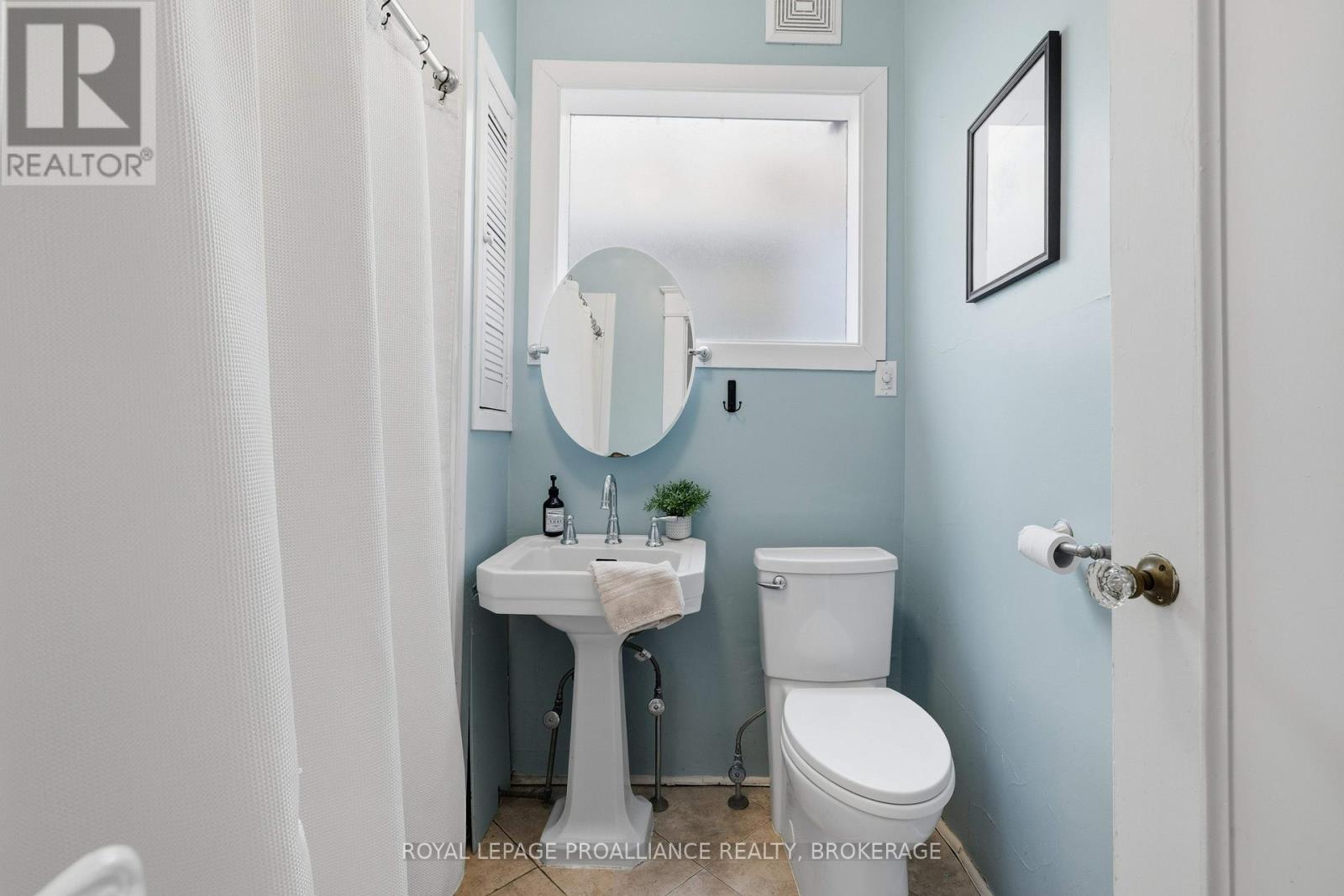 6 - 244 Barrie Street, Kingston, Ontario  K7L 3K5 - Photo 21 - X12733568